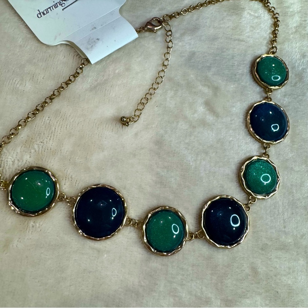 NWT Charming Charlie Blue and Green Statement Necklace - Picture 2 of 4